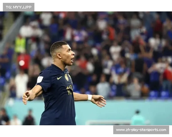 梅西与姆巴佩双双荣膺队报年度世界及法国冠军之王的辉煌时刻 梅西与姆巴佩双双荣膺队报年度世界及法国冠军之王的辉煌时刻